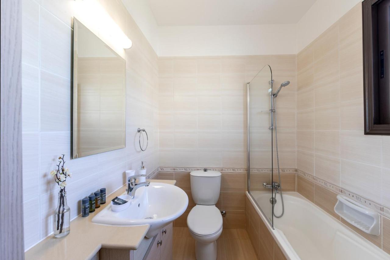 פאראלימני Protaras Villa Angela Nefeli מראה חיצוני תמונה